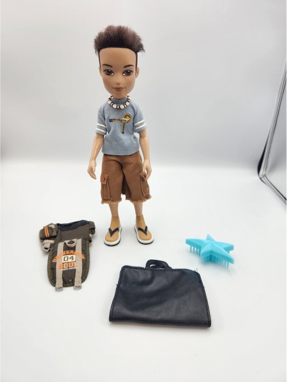Bratz Boyz Eitan Doll with Original Outfit & Accessories MGA 2003 Bratz Boy - B2